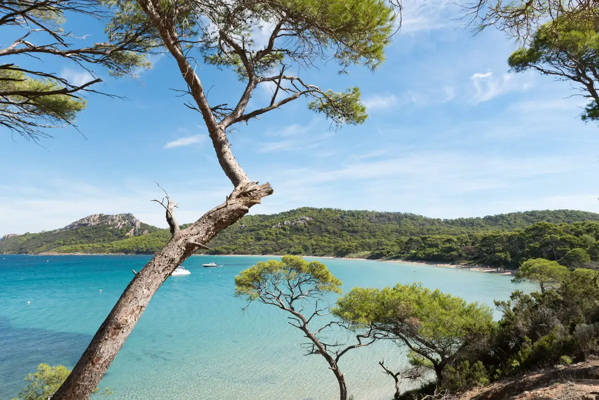 7 Stunning Beaches to hang out on the French Riviera